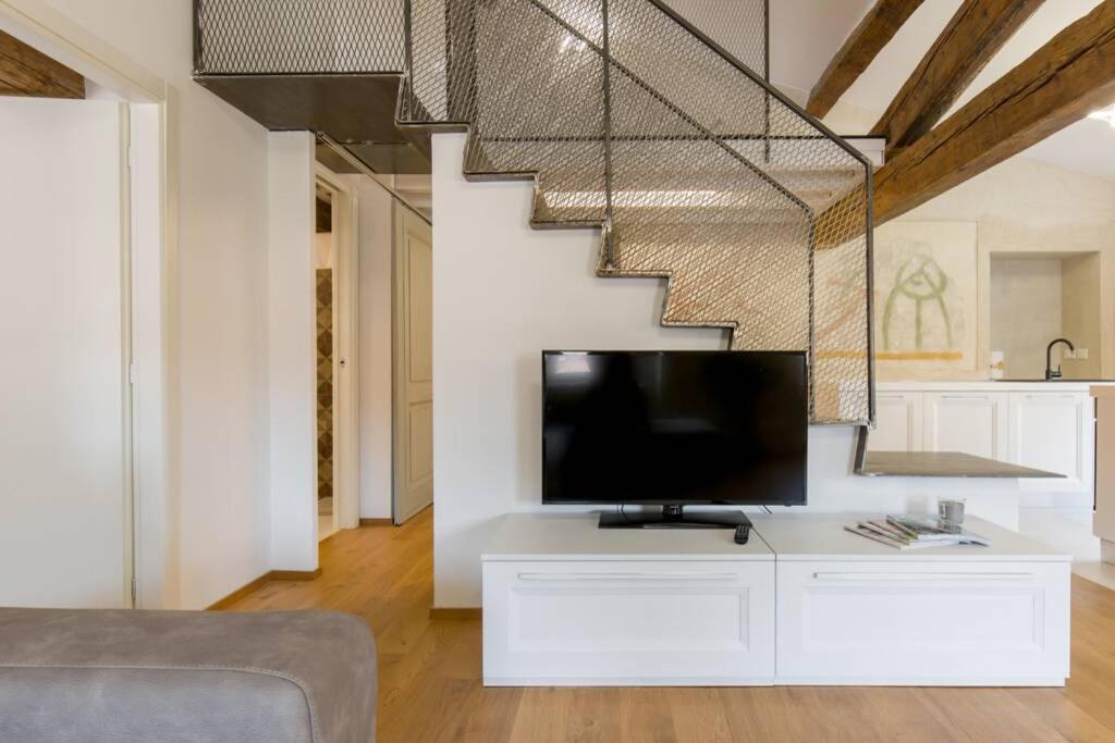 ヴェローナLuxury Design Apt With Amazing Viewアパートメント エクステリア 写真