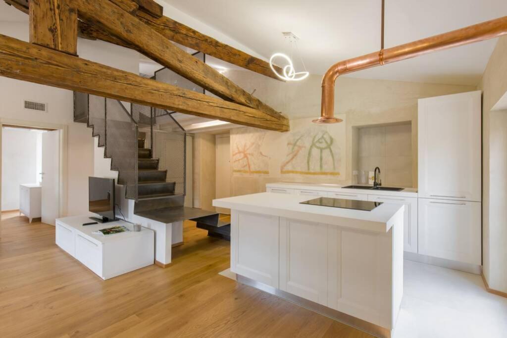 ヴェローナLuxury Design Apt With Amazing Viewアパートメント エクステリア 写真
